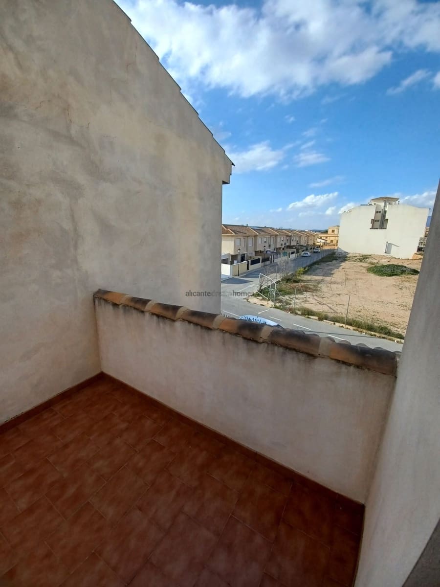 4 soveværelse Byhus til salg i Pinoso med swimmingpool garage - € 235.000 (Ref: 9751567)