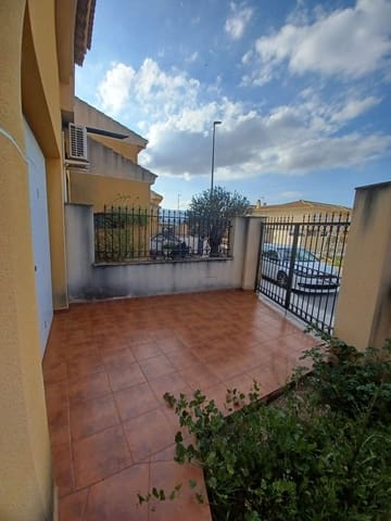 4 soveværelse Byhus til salg i Pinoso med swimmingpool garage - € 235.000 (Ref: 9751567)