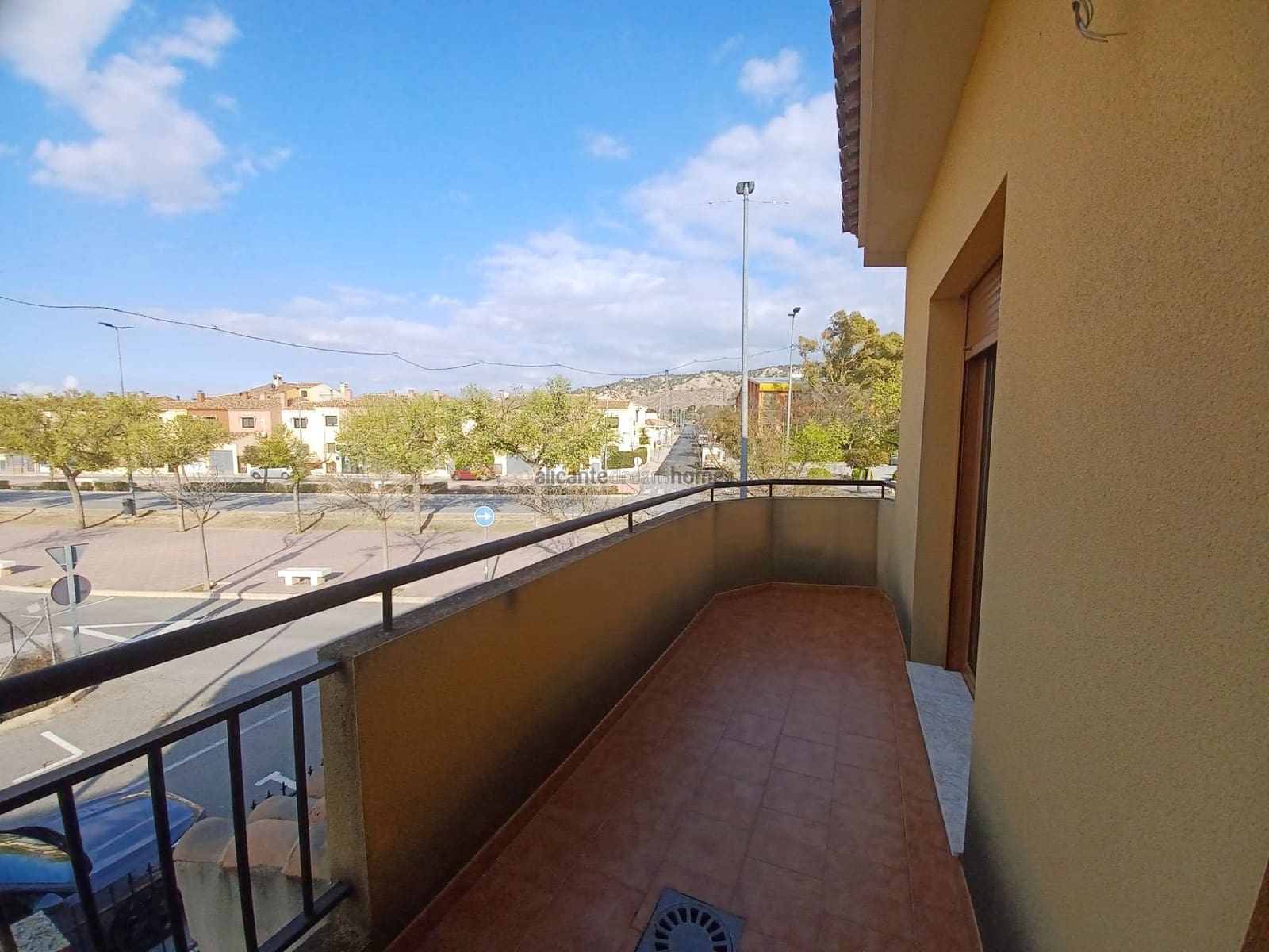 4 soveværelse Byhus til salg i Pinoso med swimmingpool garage - € 235.000 (Ref: 9751567)