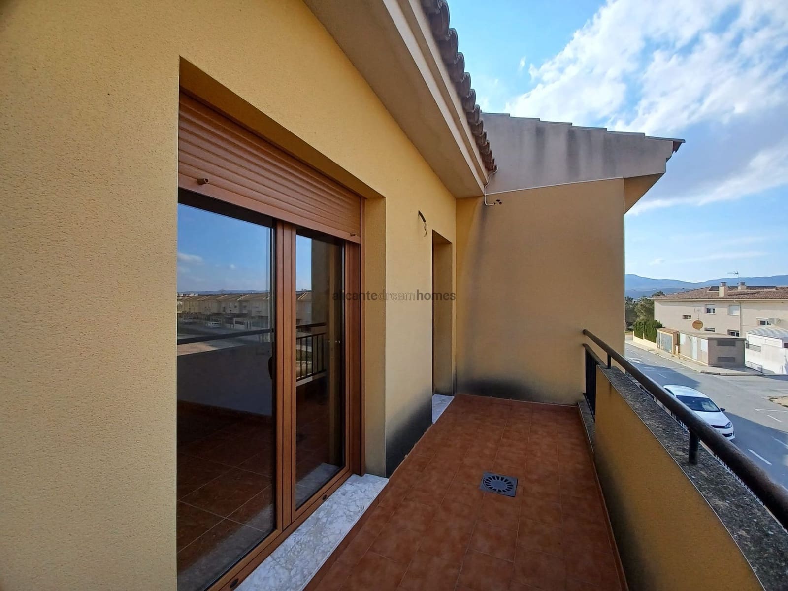 4 soveværelse Byhus til salg i Pinoso med swimmingpool garage - € 235.000 (Ref: 9751567)