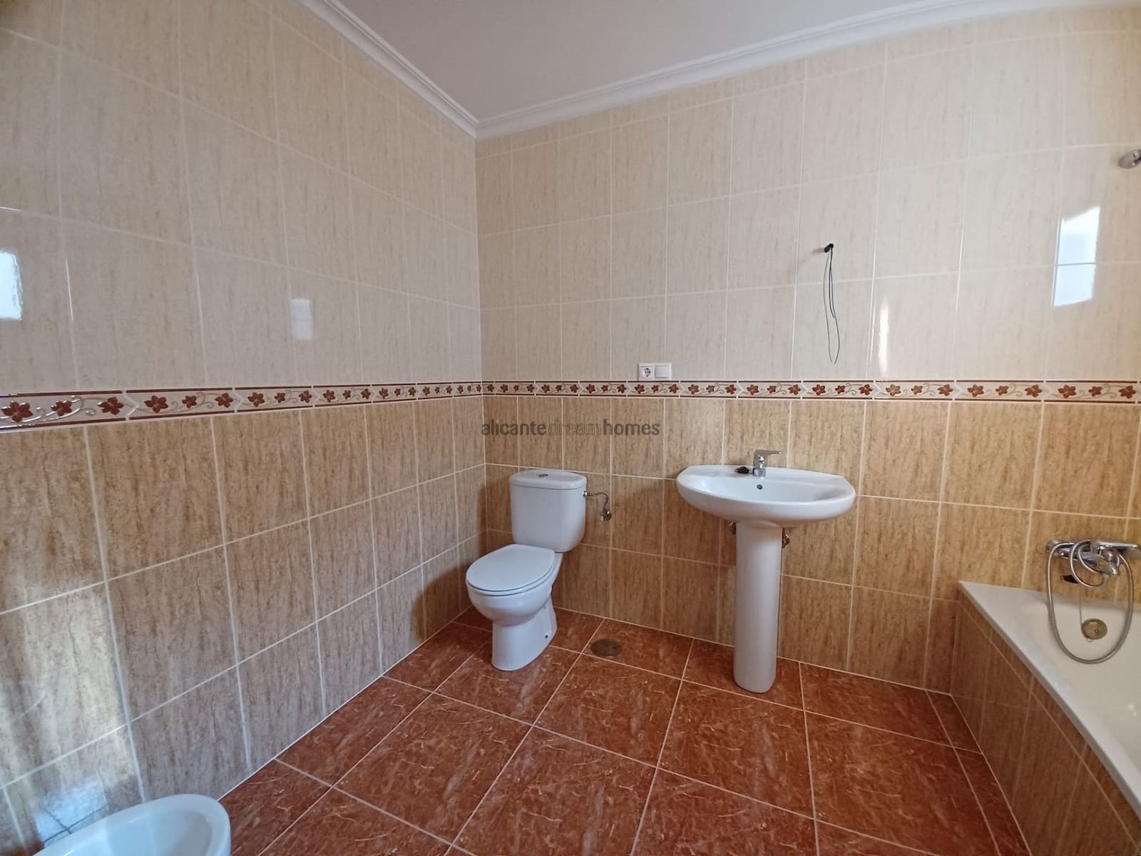 4 soveværelse Byhus til salg i Pinoso med swimmingpool garage - € 235.000 (Ref: 9751567)