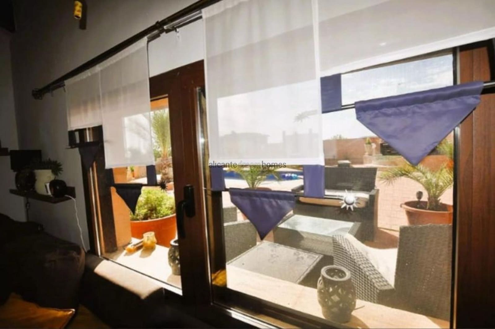 5 soveværelse Villa til salg i Pinoso med swimmingpool - € 499.995 (Ref: 9755274)