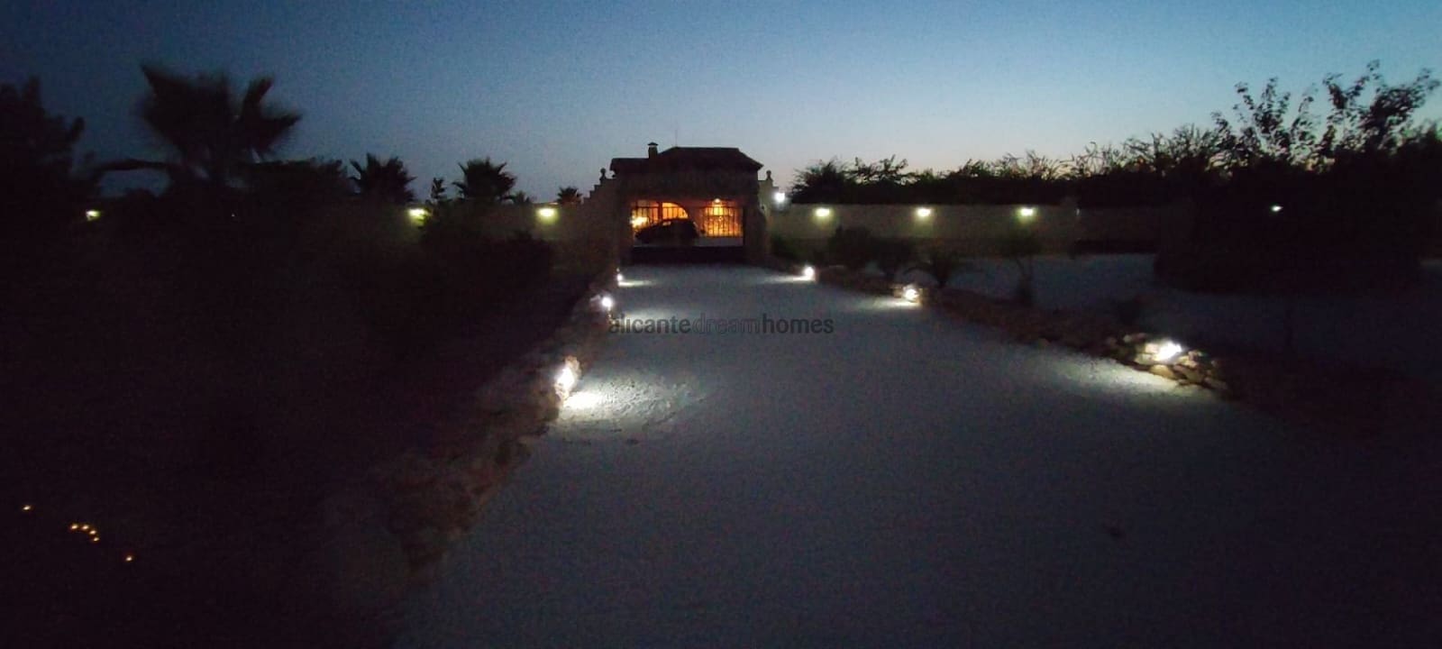 5 soveværelse Villa til salg i Pinoso med swimmingpool - € 499.995 (Ref: 9755274)