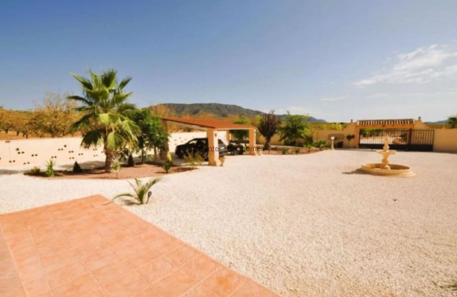 5 soveværelse Villa til salg i Pinoso med swimmingpool - € 499.995 (Ref: 9755274)