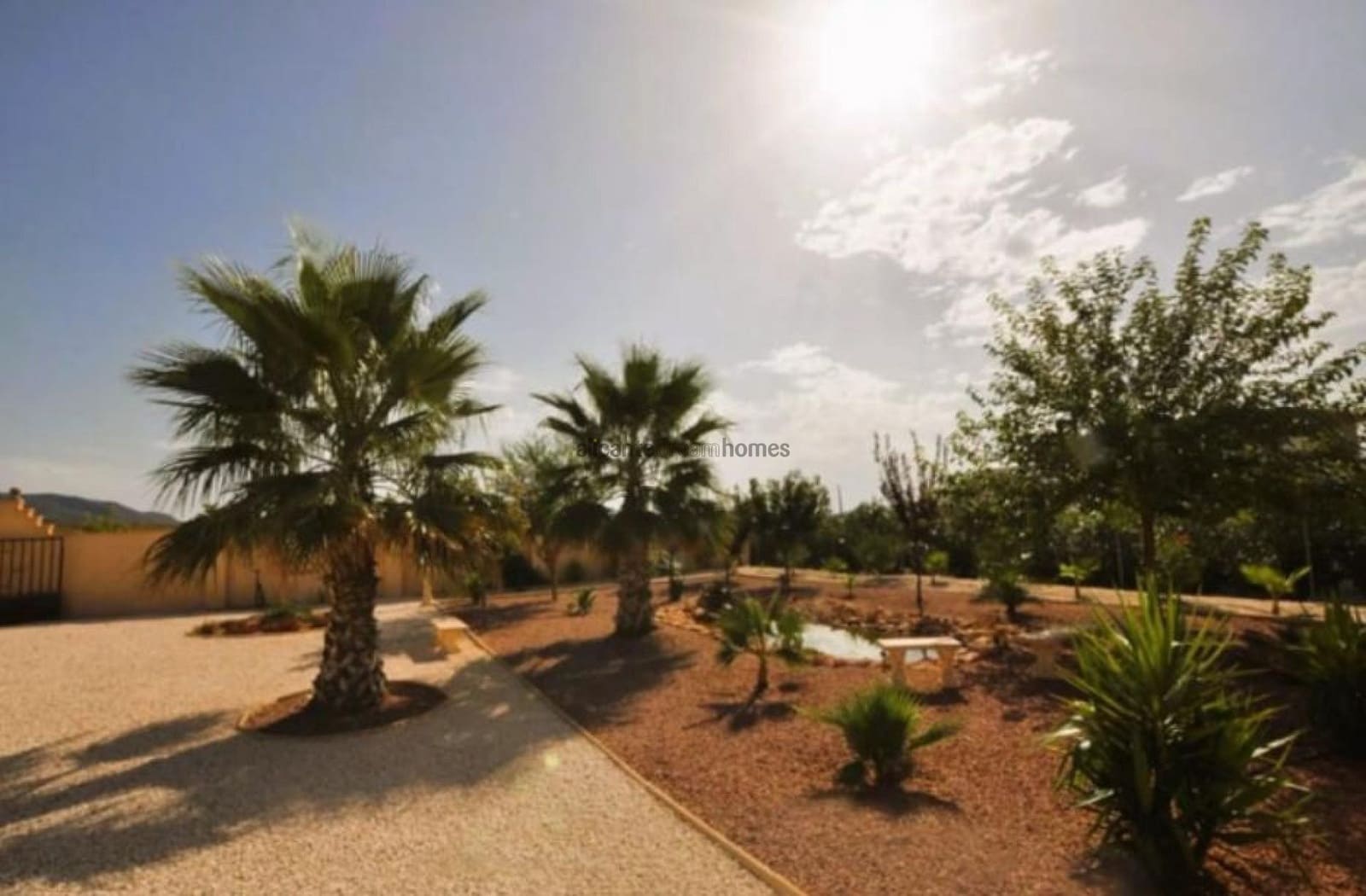 5 soveværelse Villa til salg i Pinoso med swimmingpool - € 499.995 (Ref: 9755274)