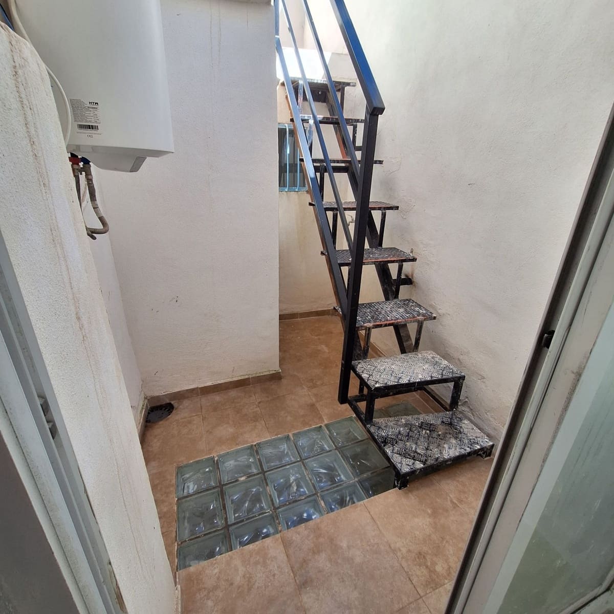 2 makuuhuone Omakotitalo myytävänä paikassa Sax - 84 950 € (Ref: 9755276)