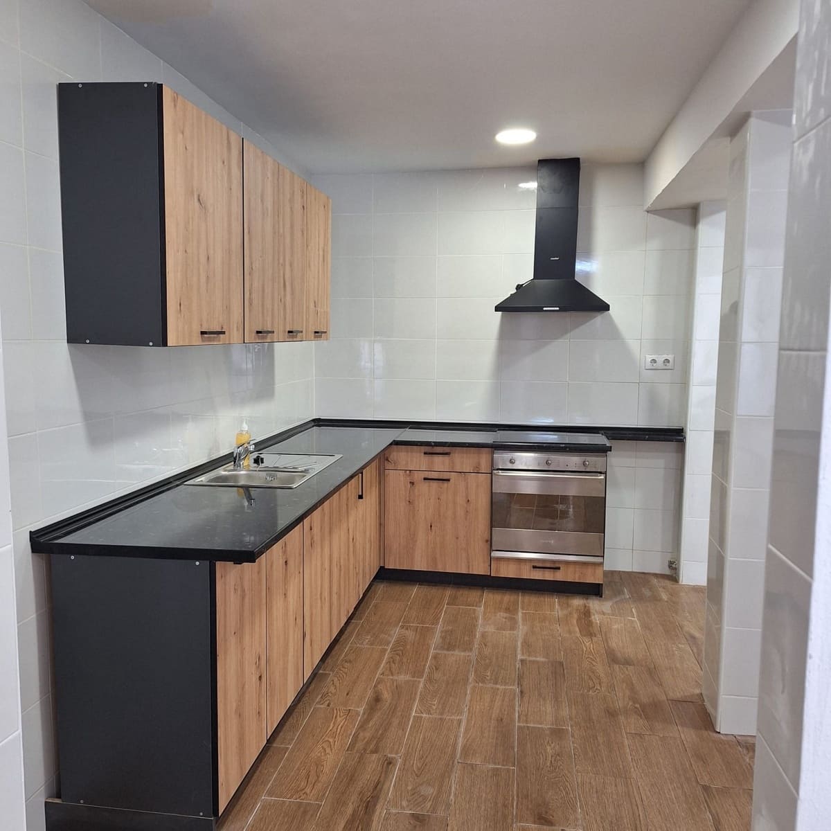 2 makuuhuone Omakotitalo myytävänä paikassa Sax - 84 950 € (Ref: 9755276)