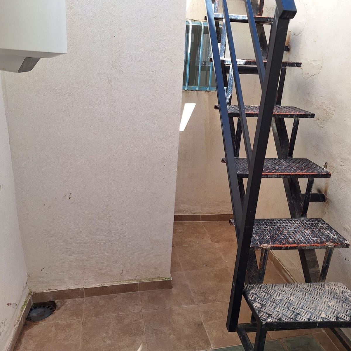 2 makuuhuone Omakotitalo myytävänä paikassa Sax - 84 950 € (Ref: 9755276)