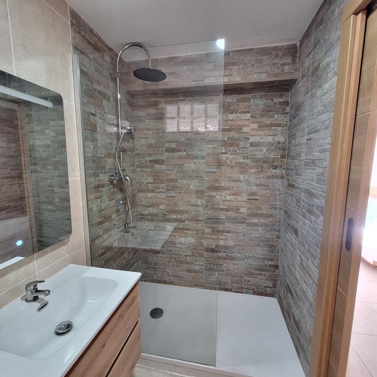 2 makuuhuone Omakotitalo myytävänä paikassa Sax - 84 950 € (Ref: 9755276)