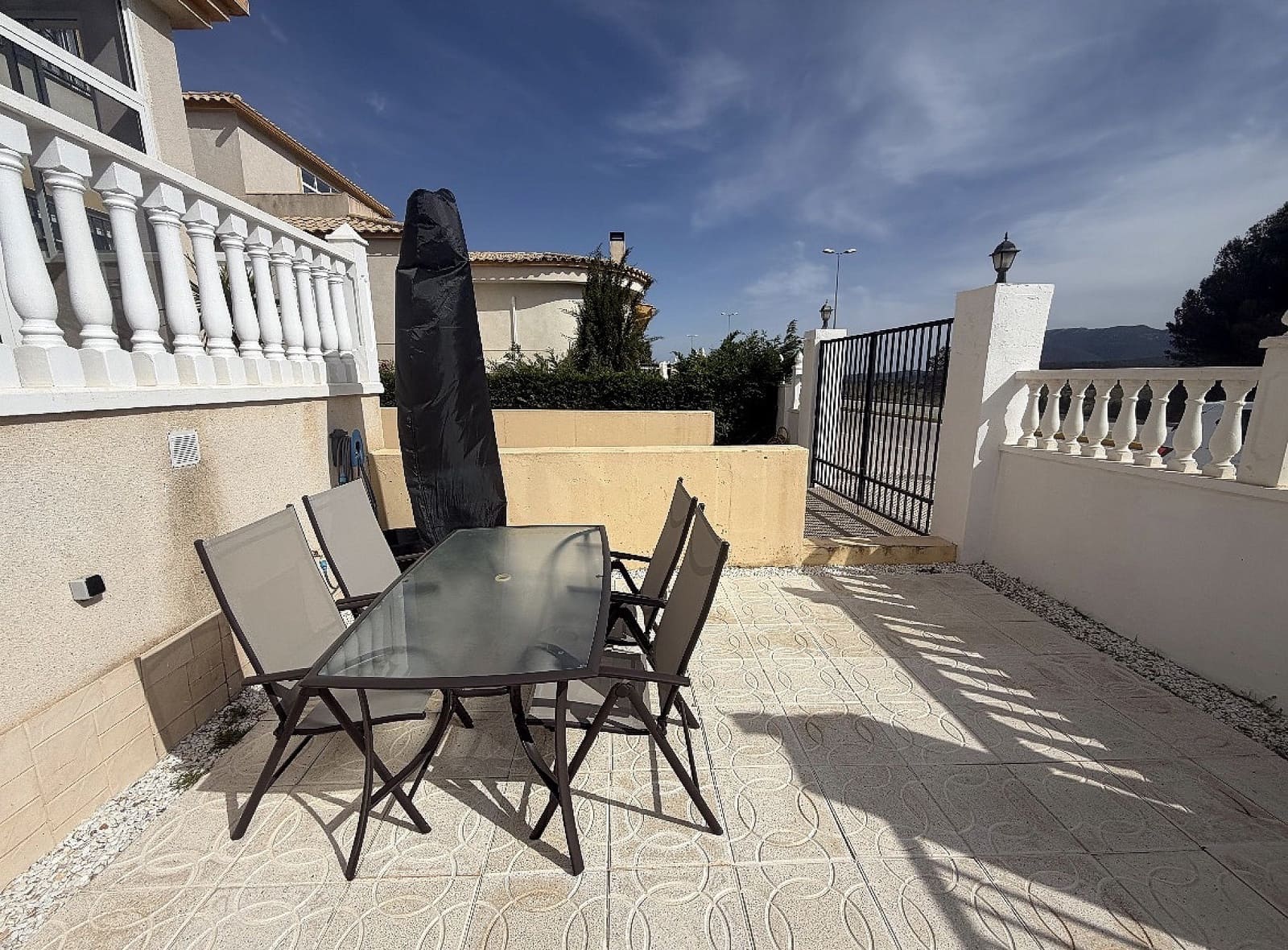 4 soveværelse Villa til salg i Castalla med swimmingpool garage - € 268.000 (Ref: 9755278)