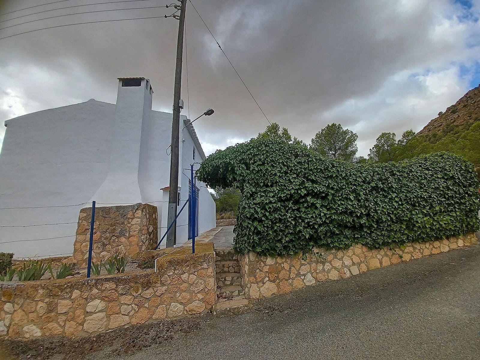 3 makuuhuone Maalaistalo myytävänä paikassa Yecla mukana uima-altaan 
autotalli - 199 995 € (Ref: 9758393)