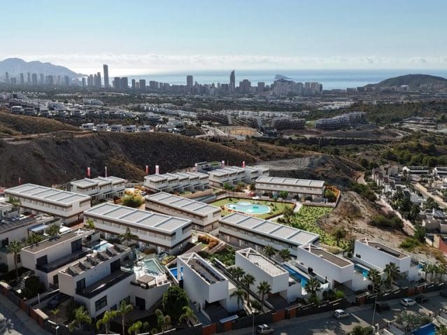 3 soverom Hus til salgs i Finestrat med svømmebasseng - € 425 000 (Ref: 9761652)