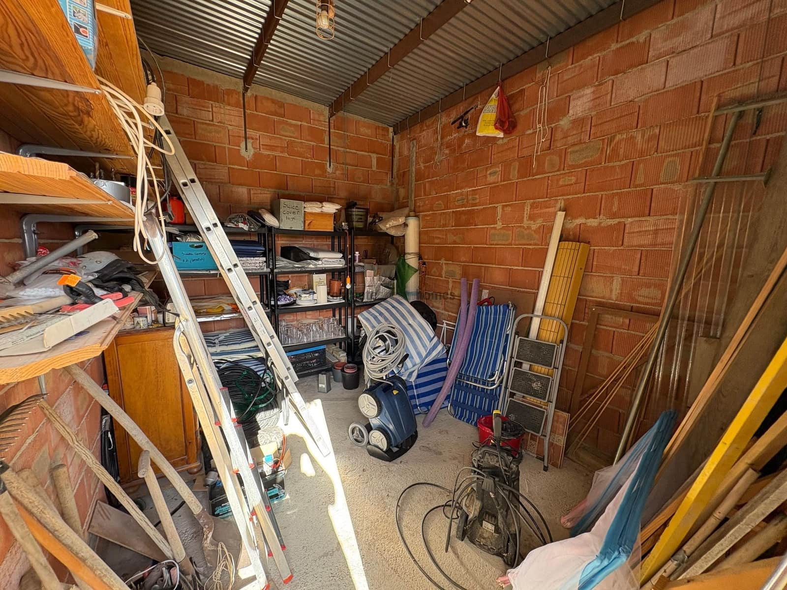 3 Zimmer Villa zu verkaufen in Pinoso mit Pool Garage - 299.995 € (Ref: 9761653)