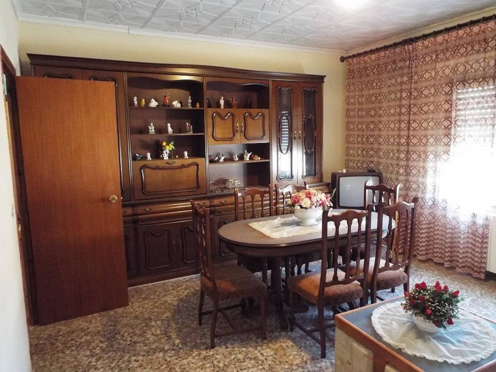 Apartamento de 4 habitaciones en Caudete en venta con garaje - 88.000 € (Ref: 9764961)