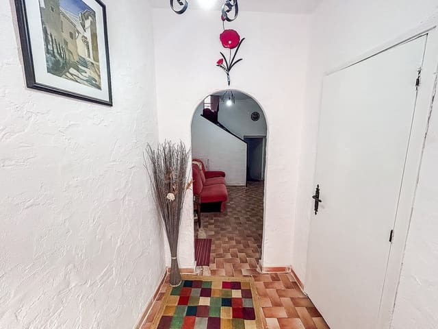 4 sypialnia Dom na sprzedaż w Onil - 90 000 € (Ref: 9765011)