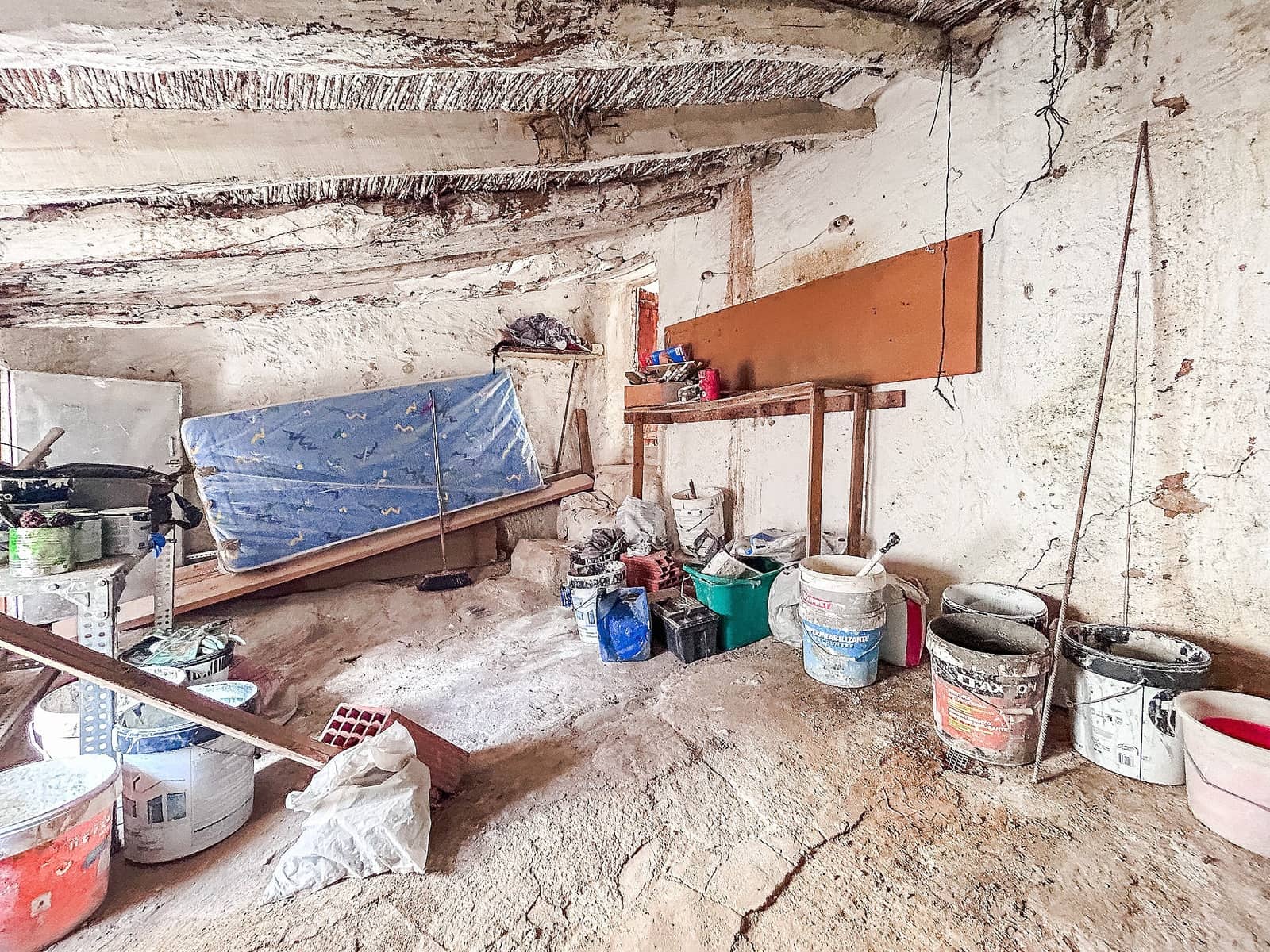 4 sypialnia Dom na sprzedaż w Onil - 90 000 € (Ref: 9765011)