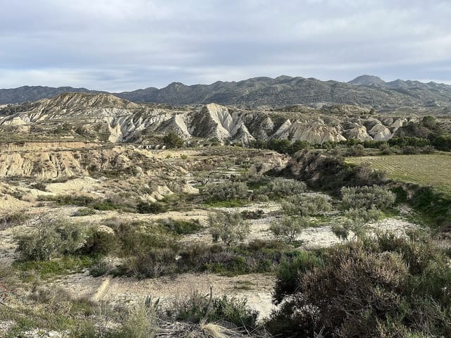 4 makuuhuone Luolatalo myytävänä paikassa Abanilla mukana 
autotalli - 145 000 € (Ref: 9765017)