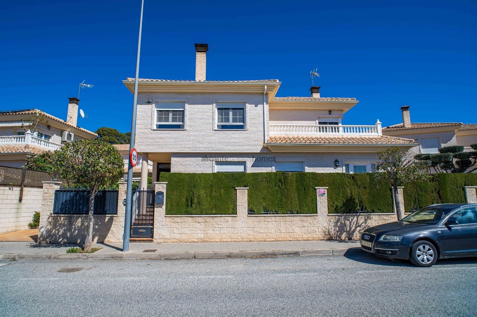 3 sypialnia Willa na sprzedaż w Elda z basenem - 430 000 € (Ref: 9772653)