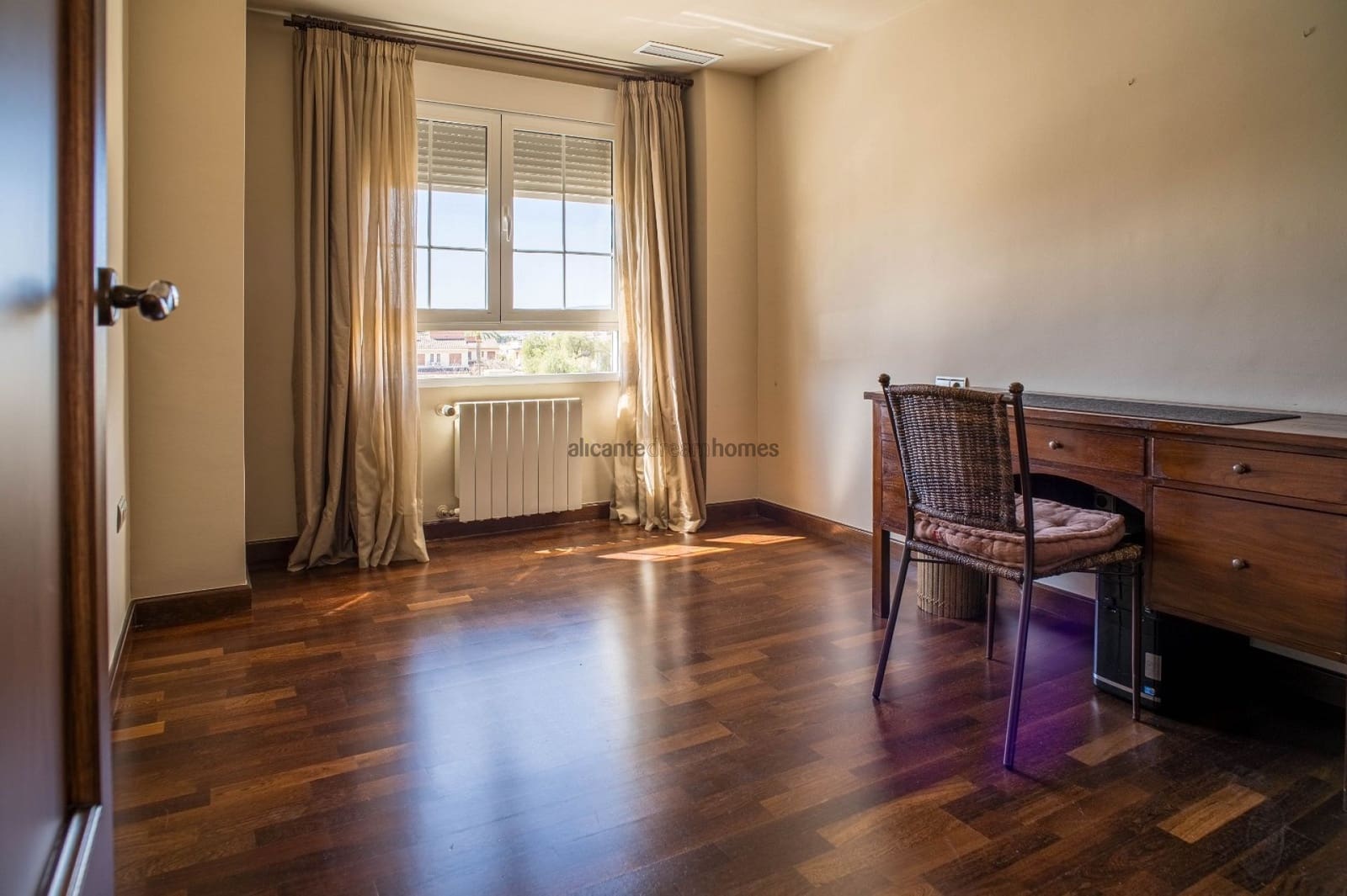 3 sypialnia Willa na sprzedaż w Elda z basenem - 430 000 € (Ref: 9772653)