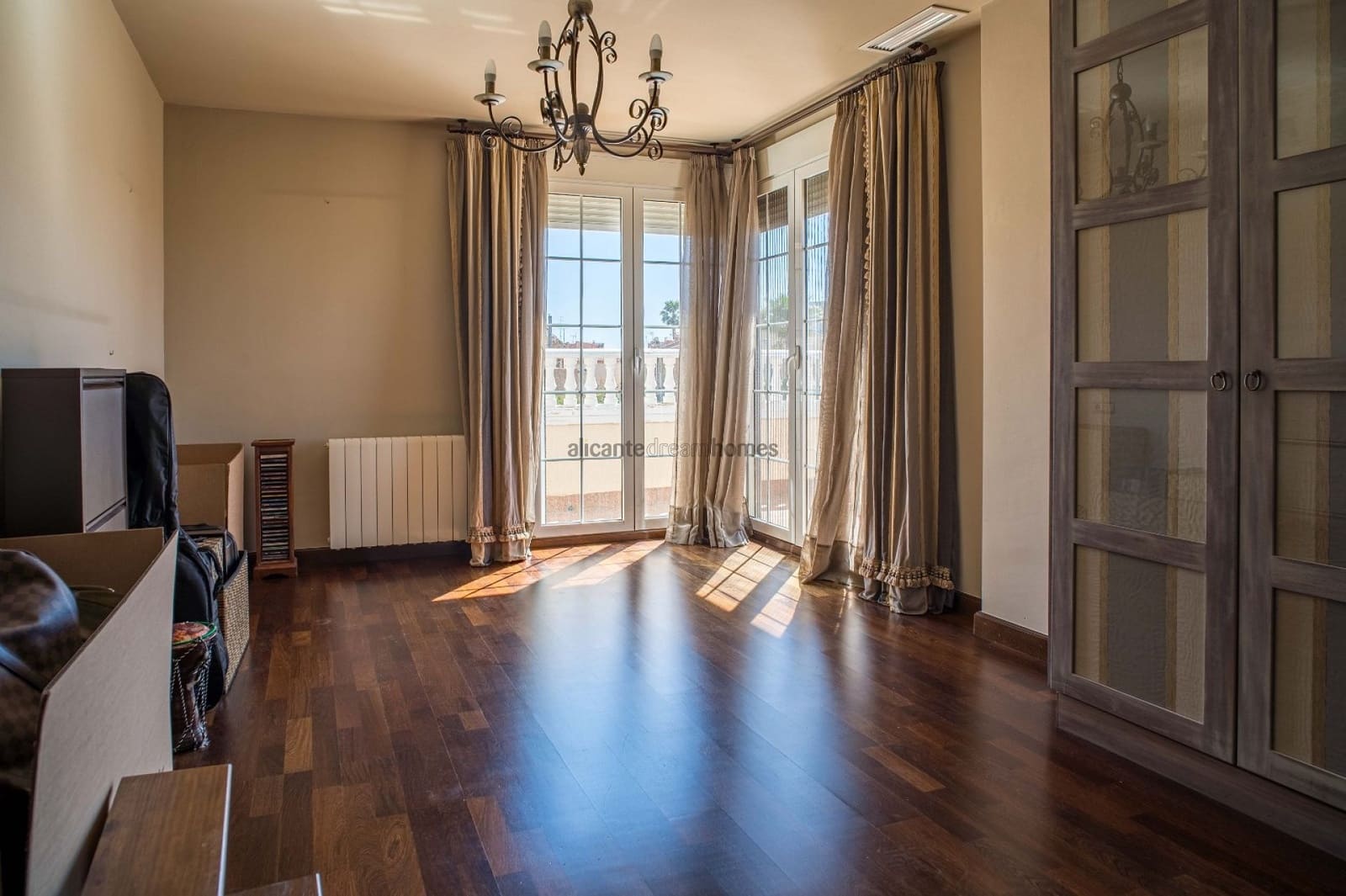 3 sypialnia Willa na sprzedaż w Elda z basenem - 430 000 € (Ref: 9772653)