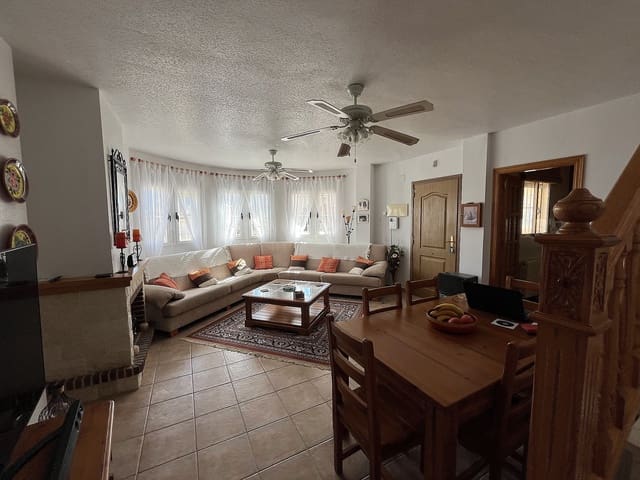 4 soverom Villa til salgs i Castalla med svømmebasseng garasje - € 279 999 (Ref: 9780075)