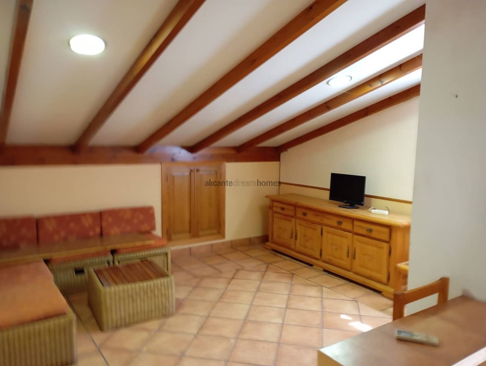 3 soveværelse Villa til salg i Yecla med swimmingpool garage - € 299.995 (Ref: 9780076)