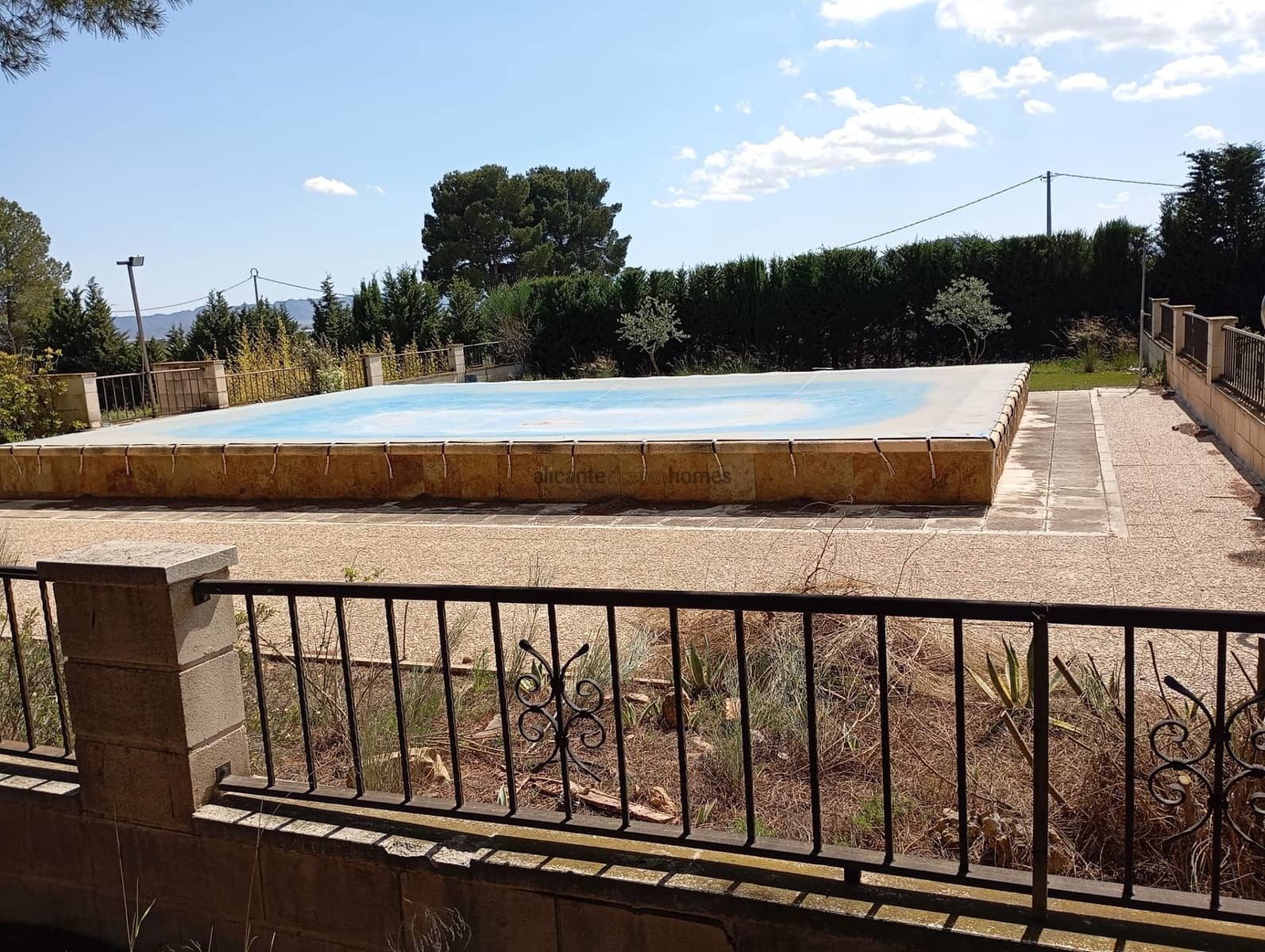 3 soveværelse Villa til salg i Yecla med swimmingpool garage - € 299.995 (Ref: 9780076)