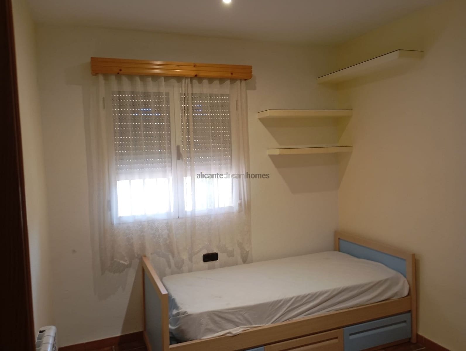 3 soveværelse Villa til salg i Yecla med swimmingpool garage - € 299.995 (Ref: 9780076)