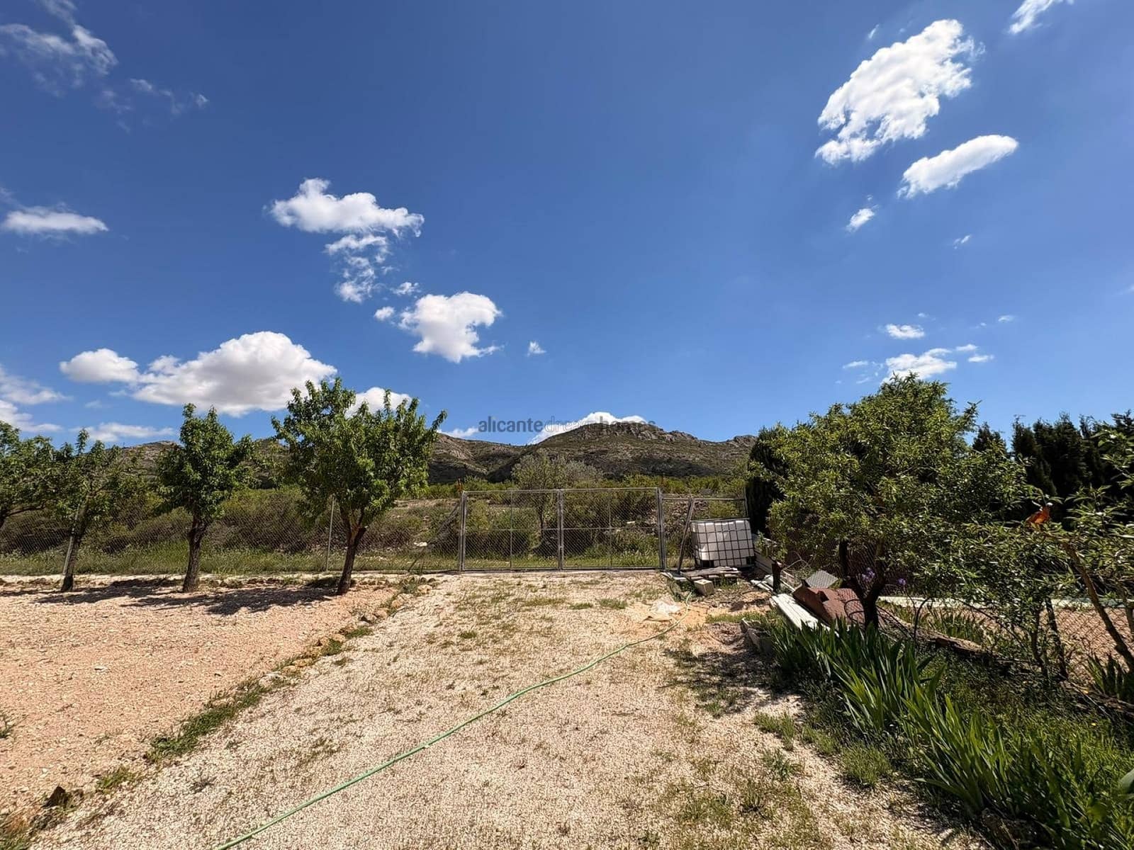 3 soveværelse Villa til salg i Yecla med swimmingpool garage - € 149.995 (Ref: 9782949)