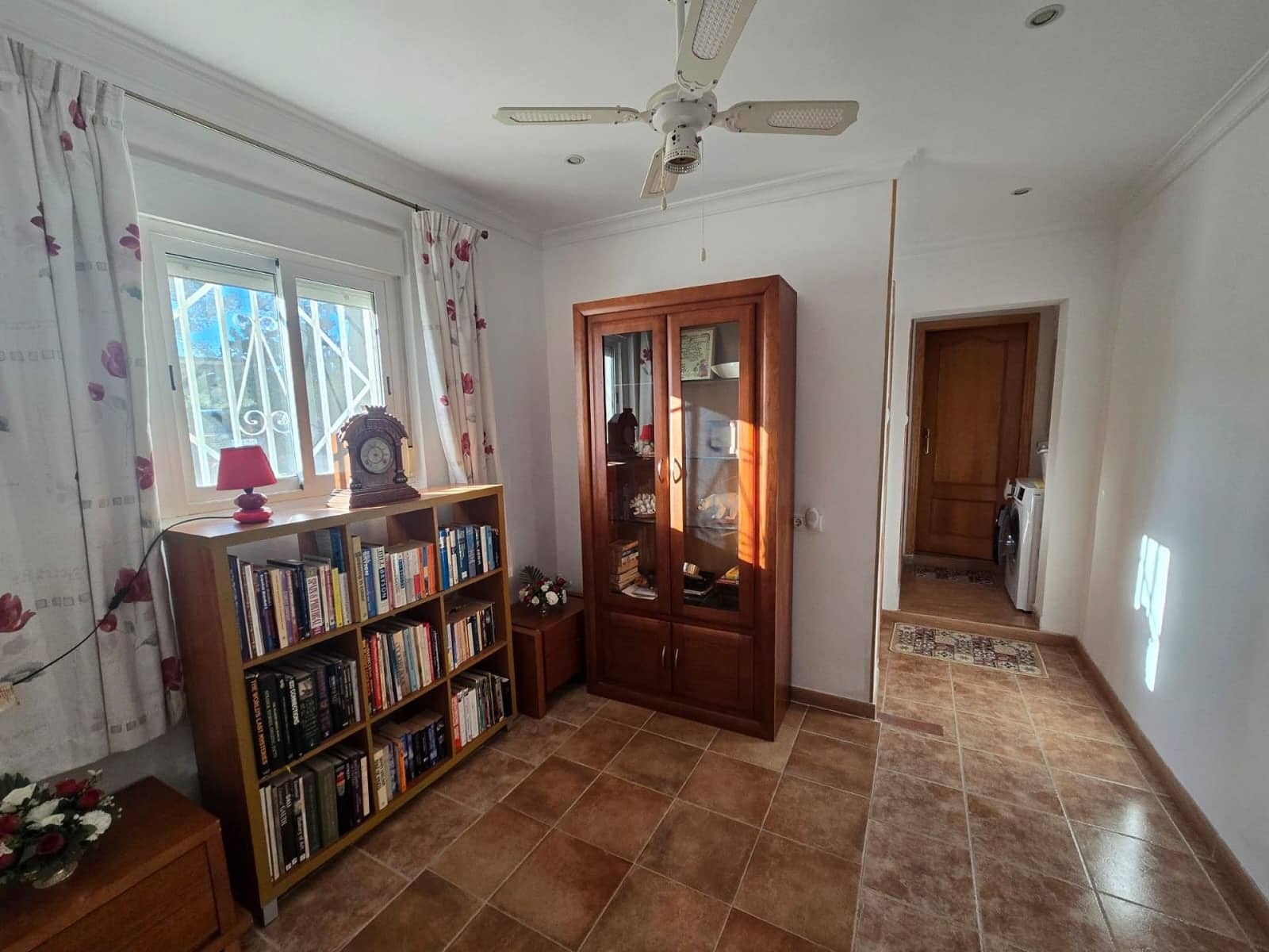 3 makuuhuone Huvila myytävänä paikassa Sax - 249 995 € (Ref: 9788120)