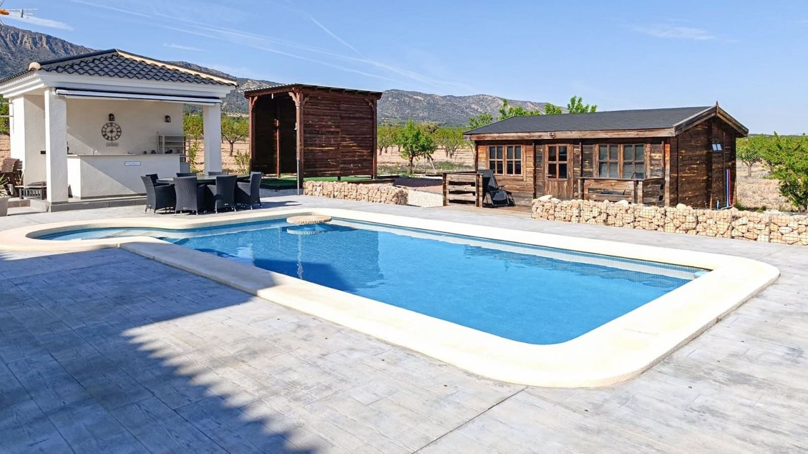 3 quarto Moradia para venda em Lel com piscina - 495 000 € (Ref: 9790117)