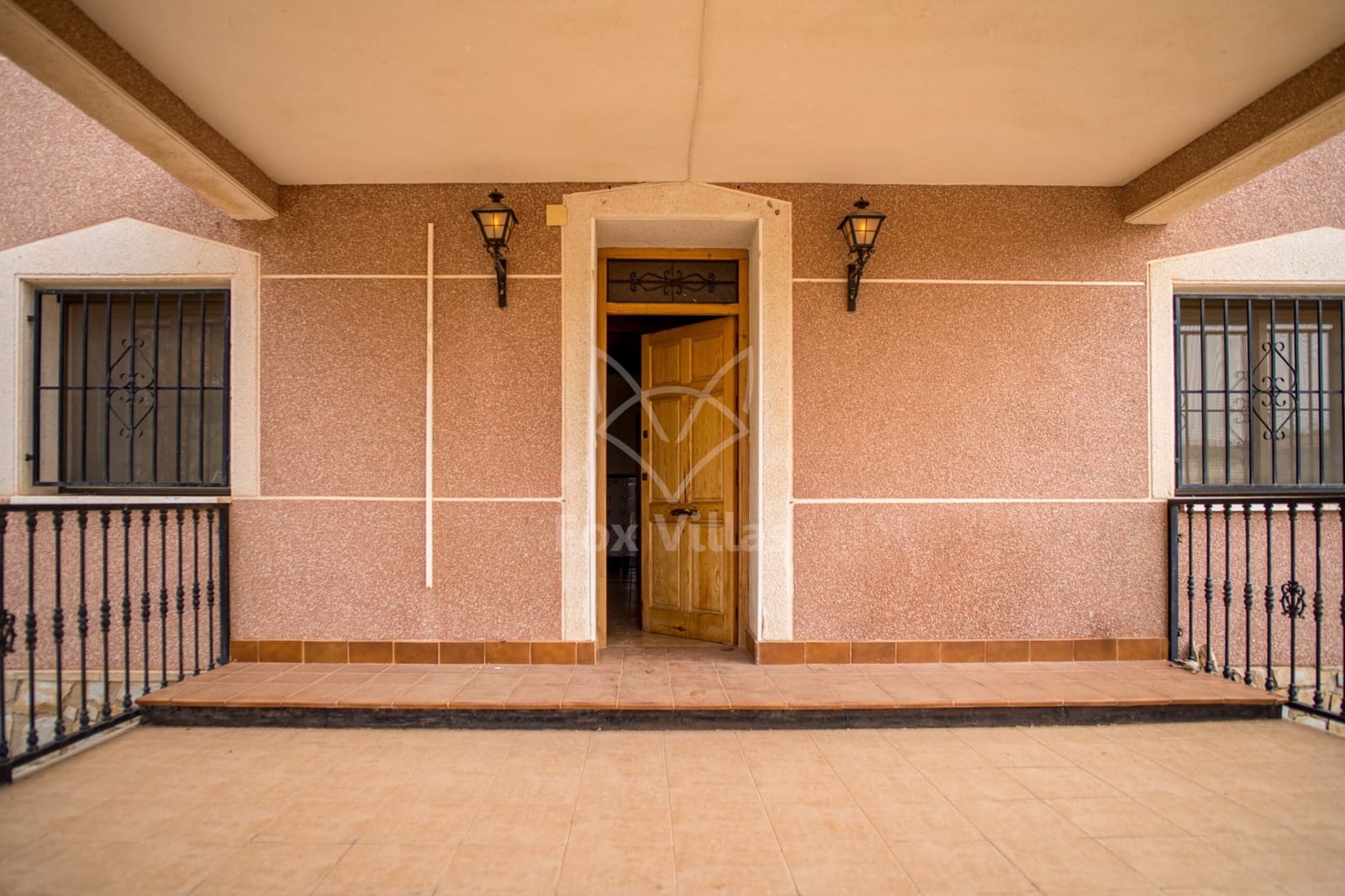 5 bedroom Finca/Country House for sale in Pinoso with pool garage - € 349,950 (Ref: 9790180)