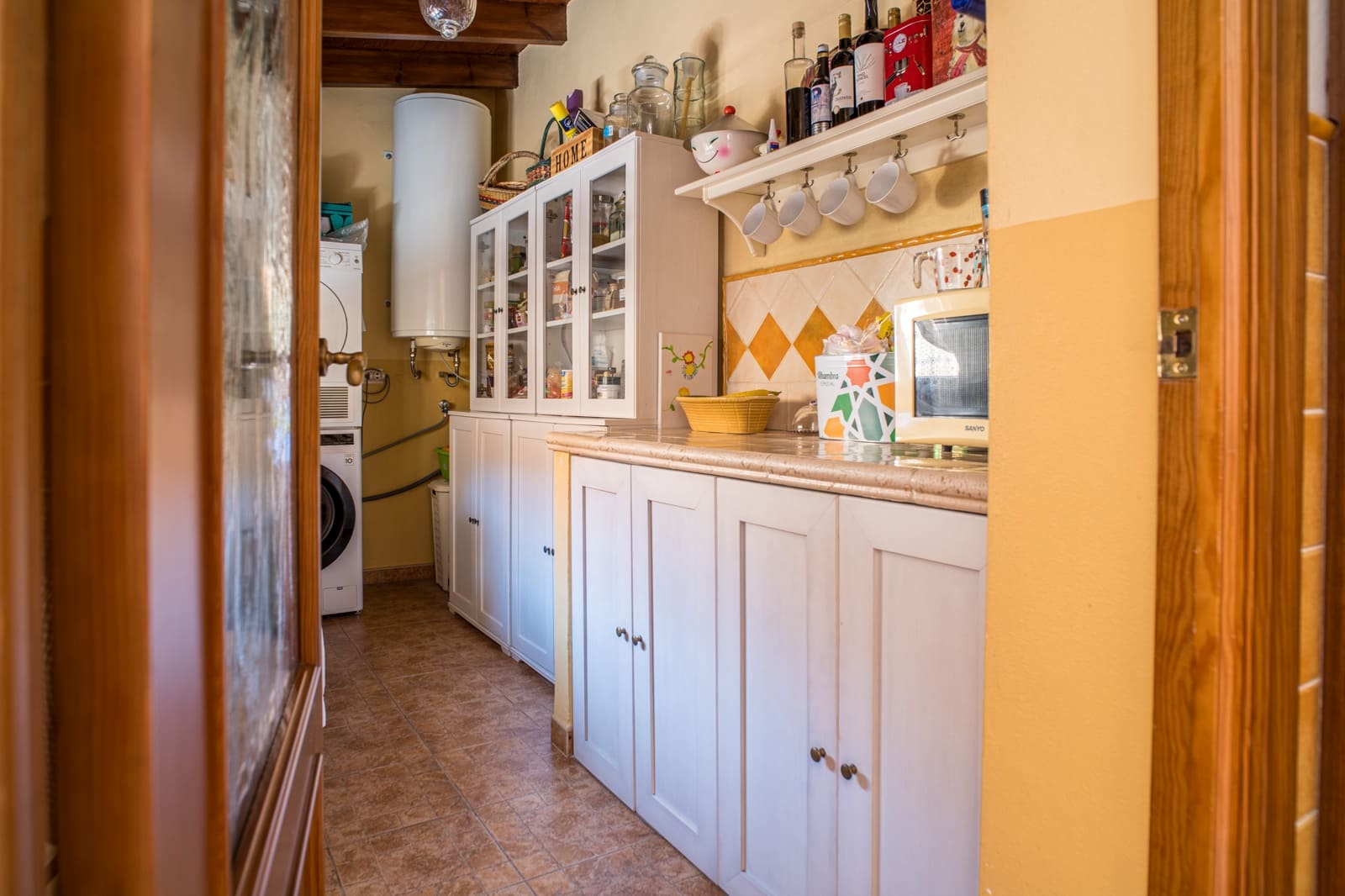 4 bedroom Villa for sale in Pinoso with garage - € 195,000 (Ref: 9790182)