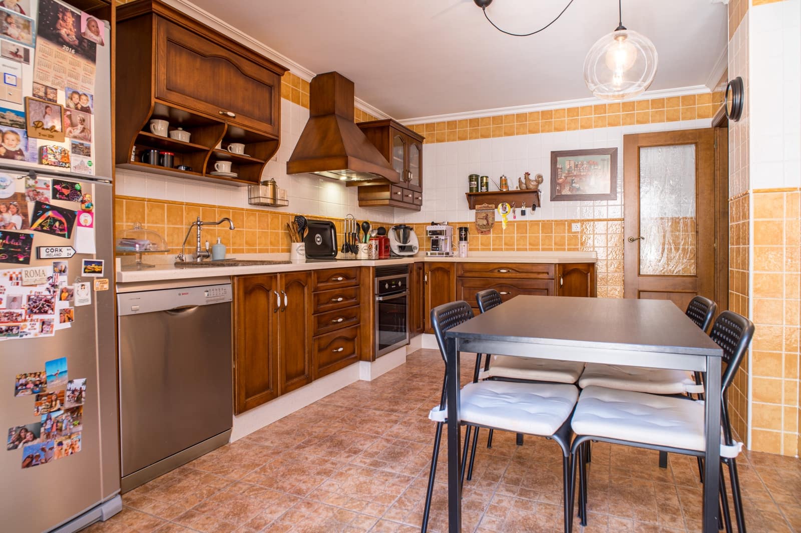 4 bedroom Villa for sale in Pinoso with garage - € 195,000 (Ref: 9790182)