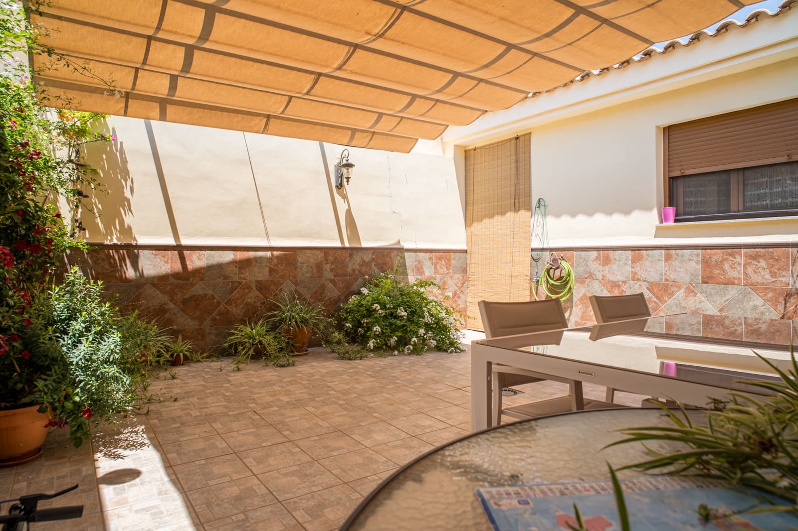 4 bedroom Villa for sale in Pinoso with garage - € 195,000 (Ref: 9790182)