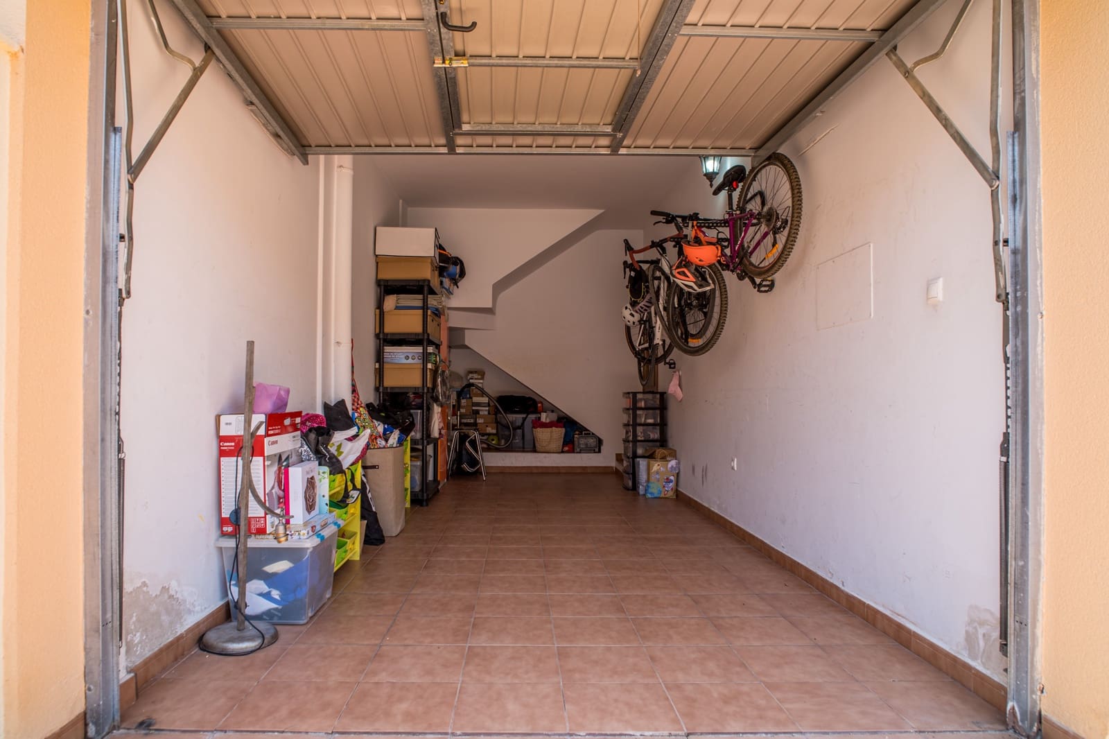 4 bedroom Villa for sale in Pinoso with garage - € 195,000 (Ref: 9790182)