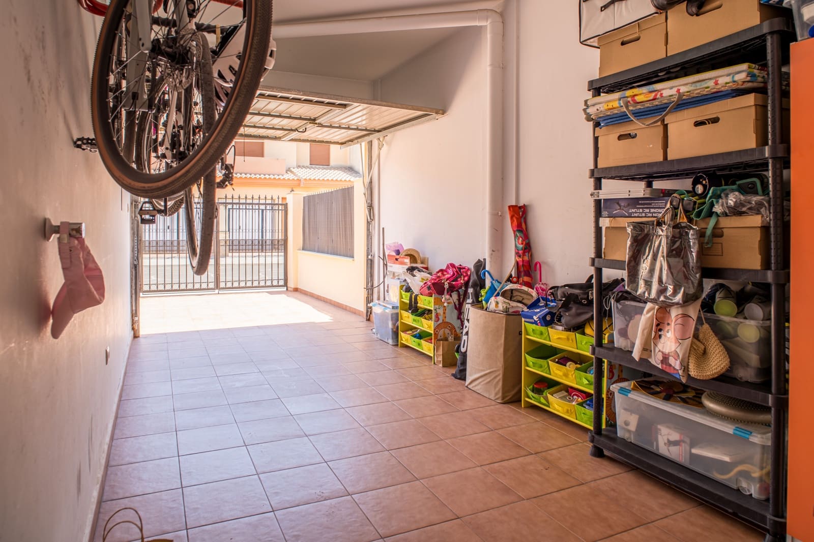 4 bedroom Villa for sale in Pinoso with garage - € 195,000 (Ref: 9790182)