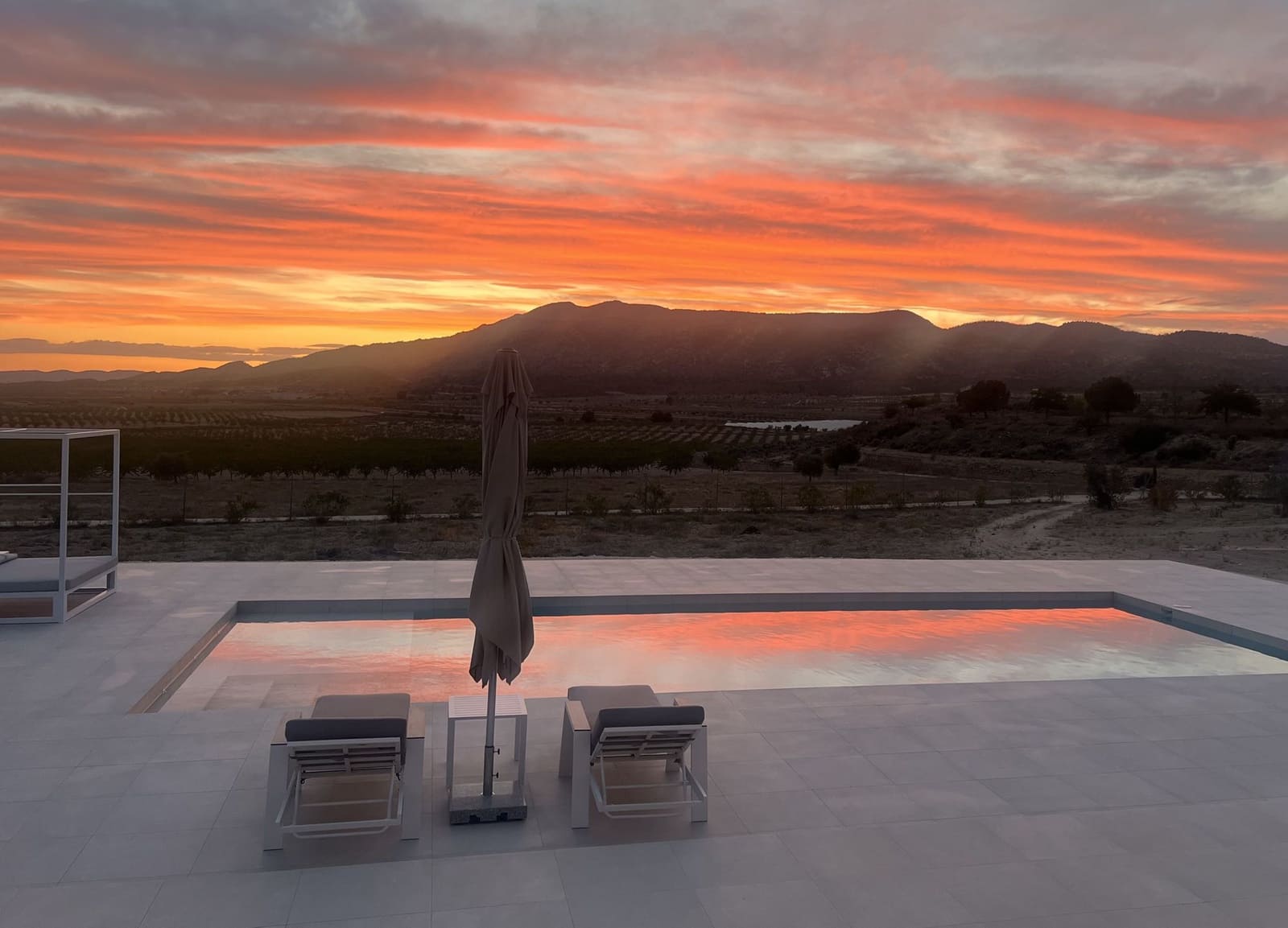 3 bedroom Villa for sale in Pinoso with pool - € 349,995 (Ref: 9790185)