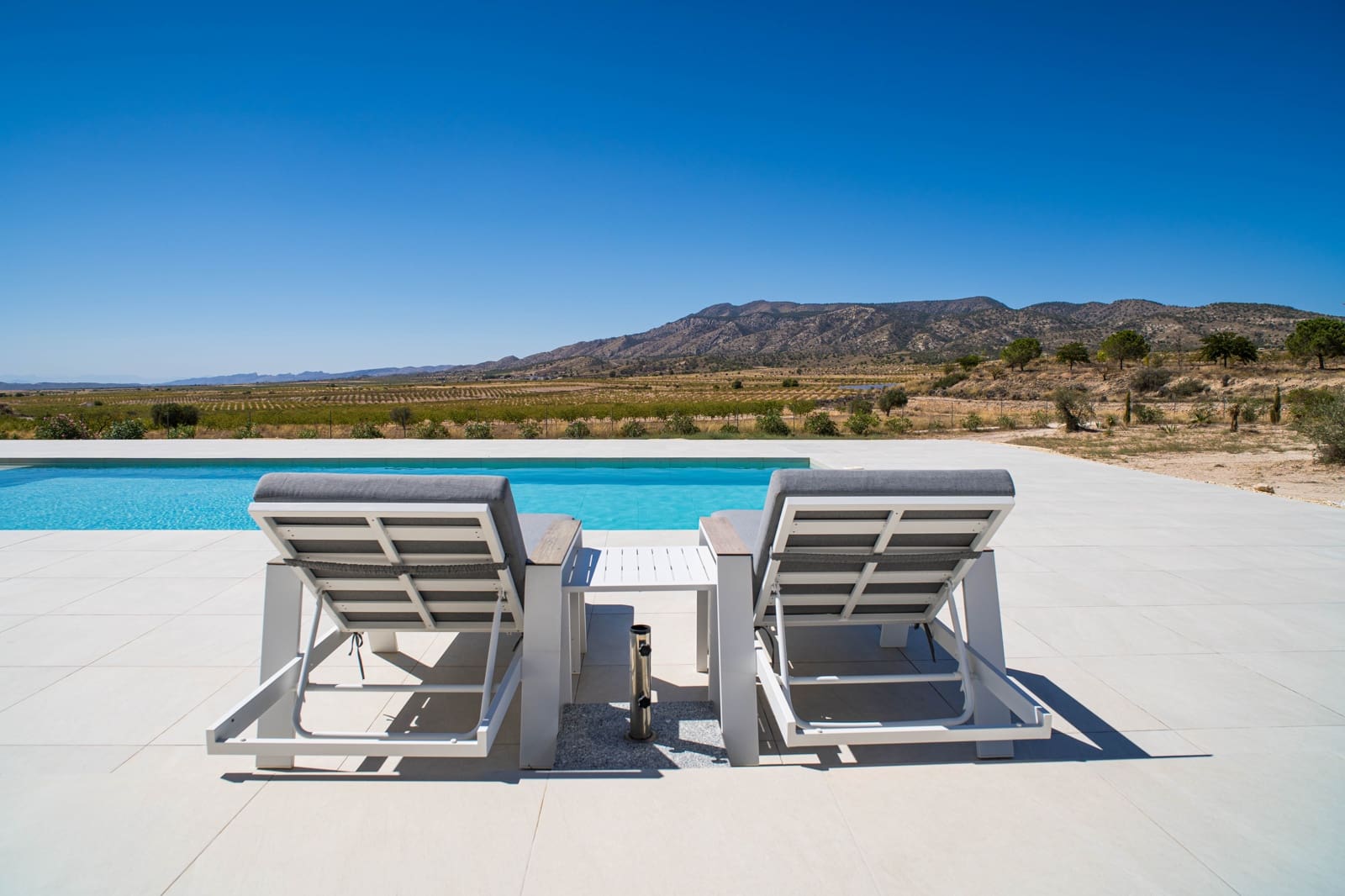 3 bedroom Villa for sale in Pinoso with pool - € 349,995 (Ref: 9790185)