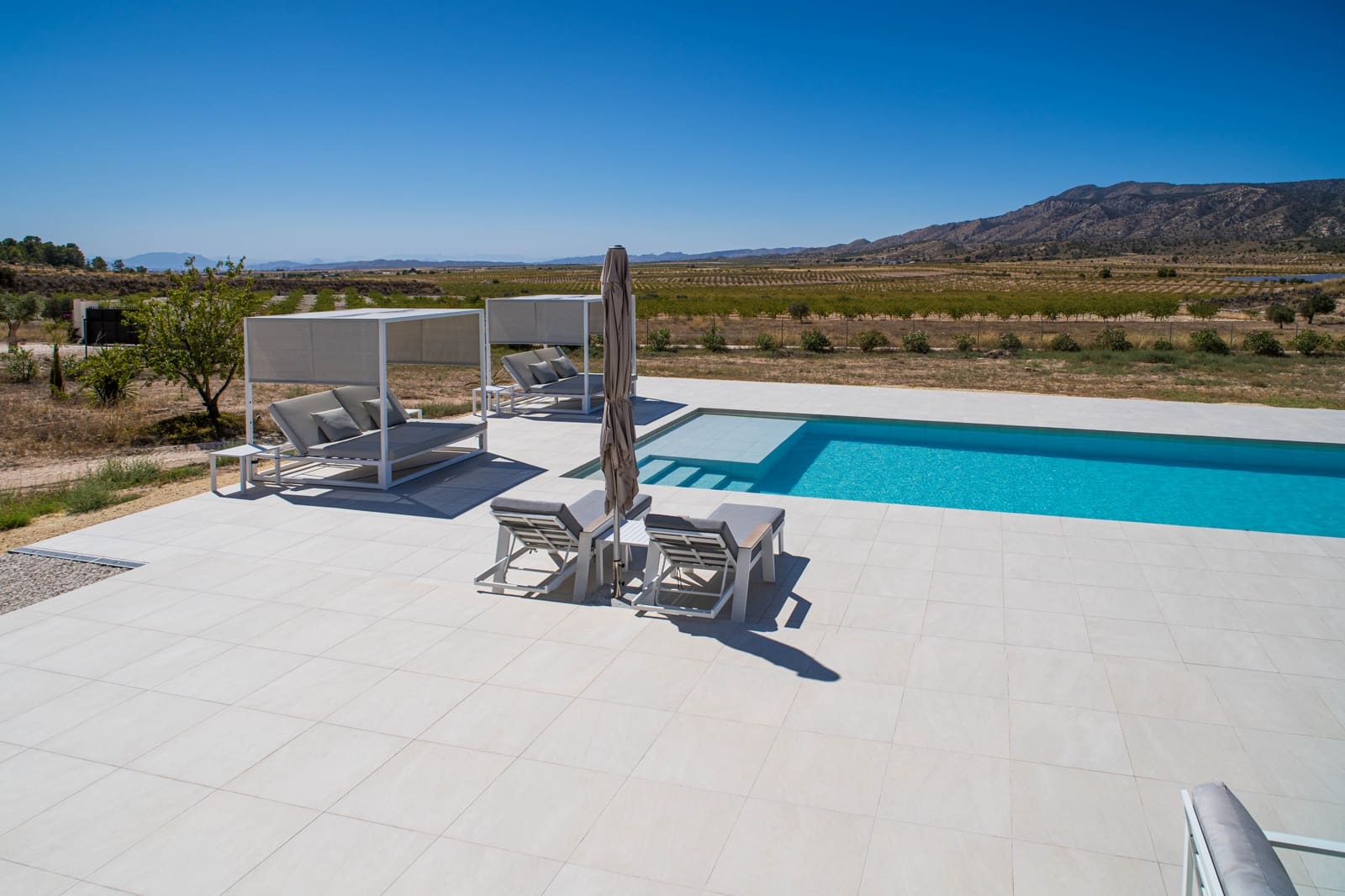 3 bedroom Villa for sale in Pinoso with pool - € 349,995 (Ref: 9790185)