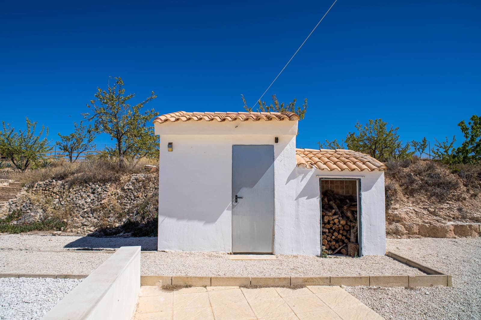 3 bedroom Villa for sale in Pinoso with pool - € 349,995 (Ref: 9790185)