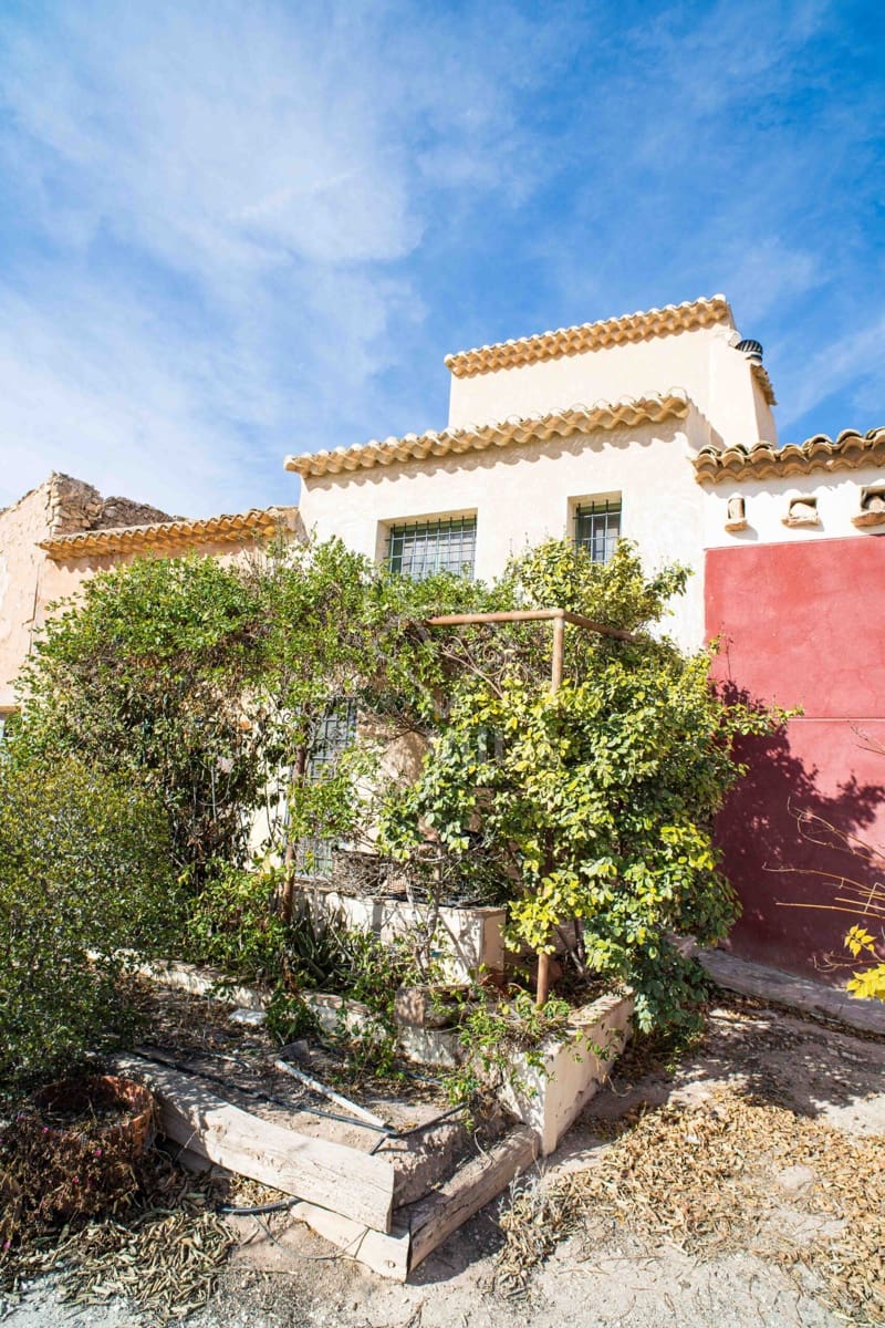 3 bedroom Townhouse for sale in Pinoso - € 149,000 (Ref: 9790190)