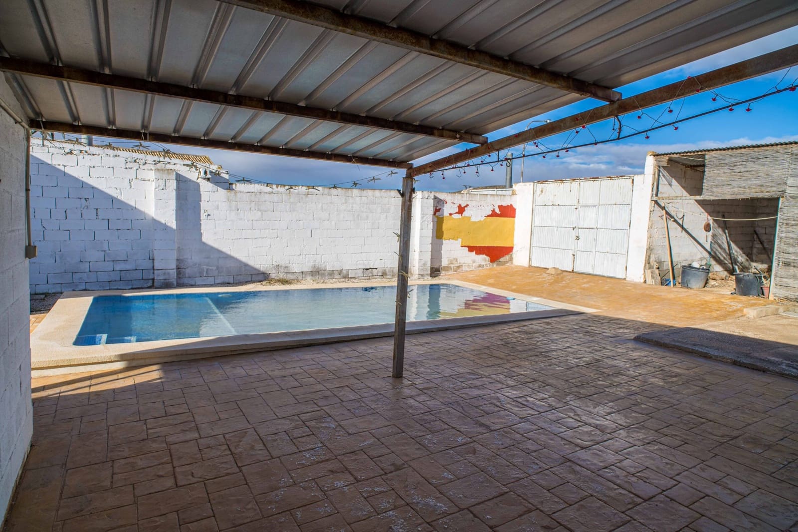 5 bedroom Townhouse for sale in Pinoso with pool - € 179,950 (Ref: 9790193)