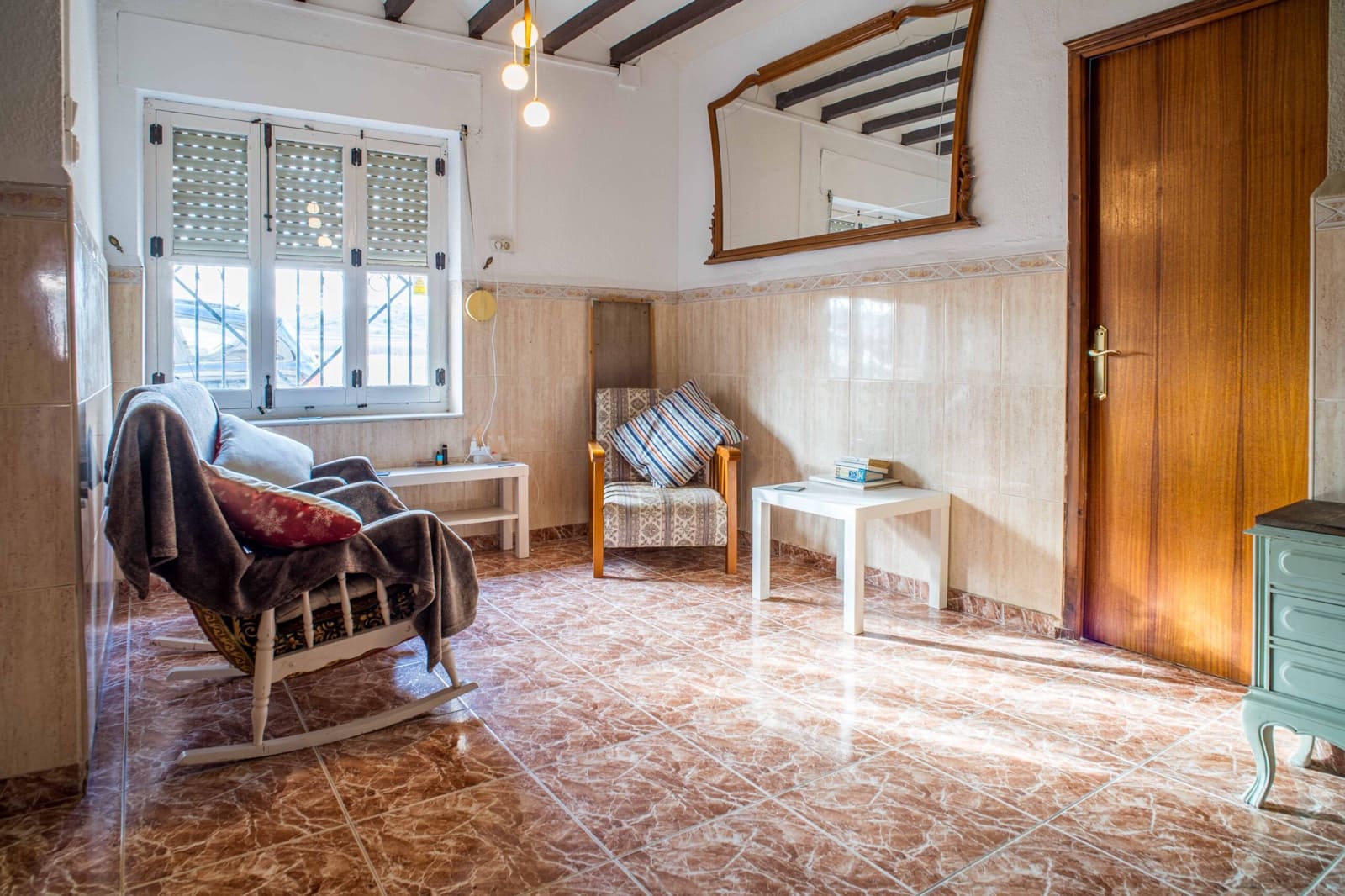 5 bedroom Townhouse for sale in Pinoso with pool - € 179,950 (Ref: 9790193)