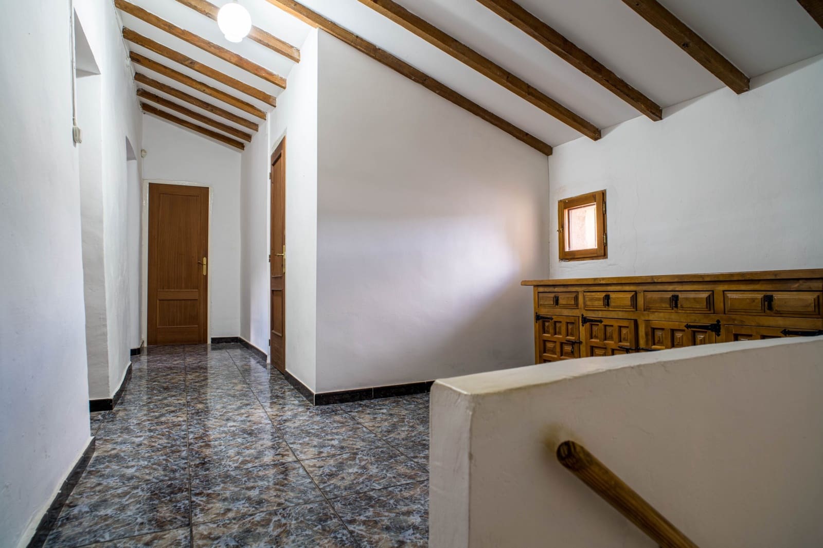 5 bedroom Townhouse for sale in Pinoso with pool - € 179,950 (Ref: 9790193)