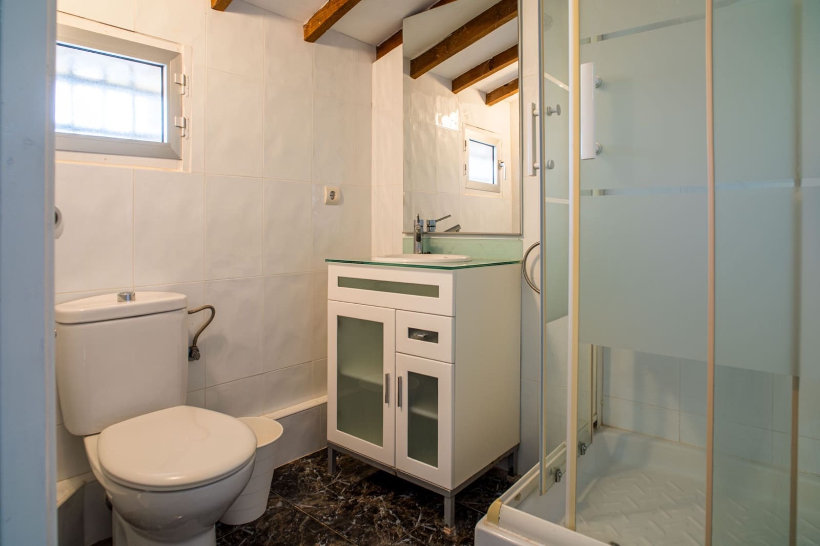 5 bedroom Townhouse for sale in Pinoso with pool - € 179,950 (Ref: 9790193)