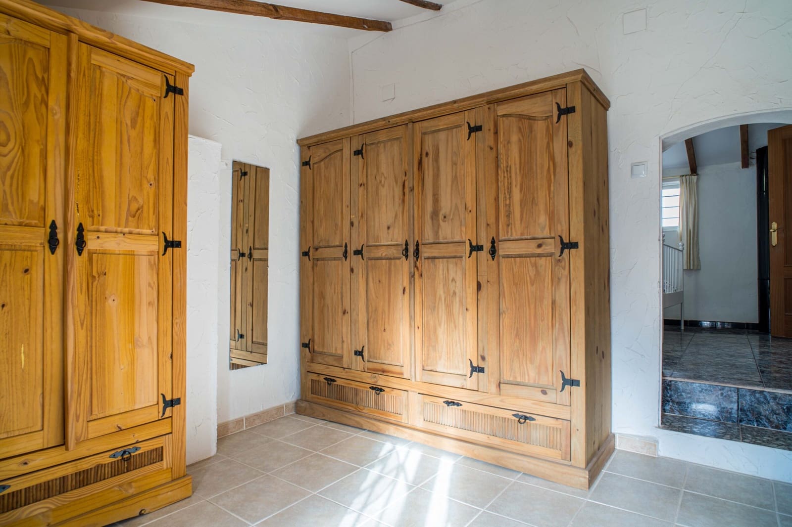 5 bedroom Townhouse for sale in Pinoso with pool - € 179,950 (Ref: 9790193)