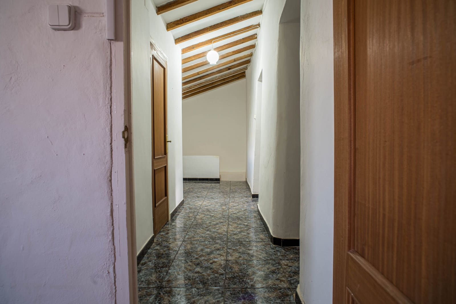 5 bedroom Townhouse for sale in Pinoso with pool - € 179,950 (Ref: 9790193)