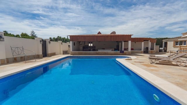 6 Zimmer Villa zu verkaufen in Heredades, Almoradí mit Pool - 595.000 € (Ref: 9790202)