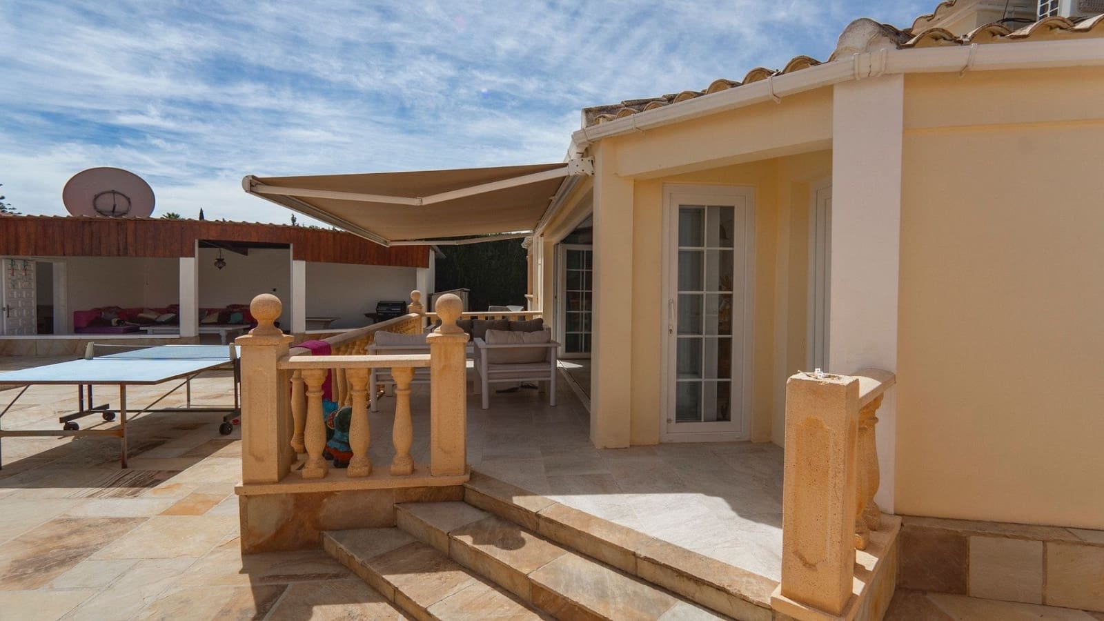 Chalet de 6 habitaciones en Heredades en venta con piscina - 595.000 € (Ref: 9790202)